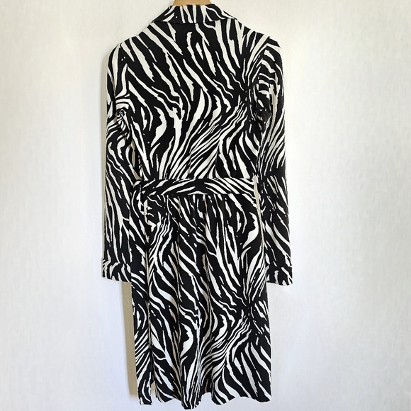 Diane Von Furstenberg Black & White Long Sleeve Animal Print Midi Wrap Dress - Picture 5 of 16